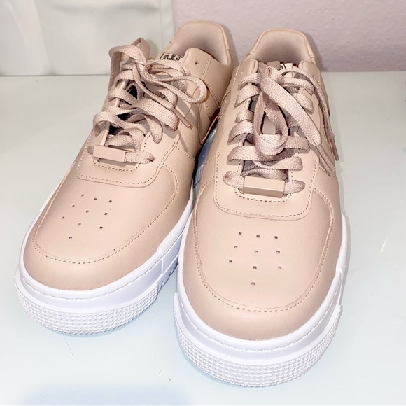 Nike Air Force 1 Pixel (NWOT) - Picture 5 of 10